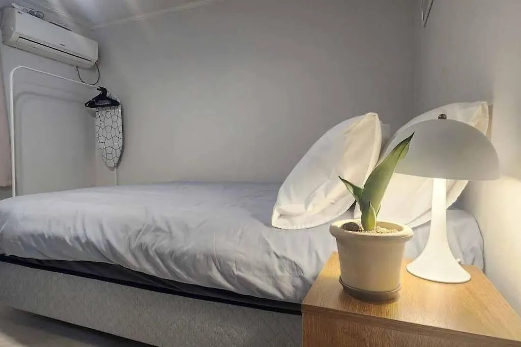Apartamento B-1 White Linen House Seúl
