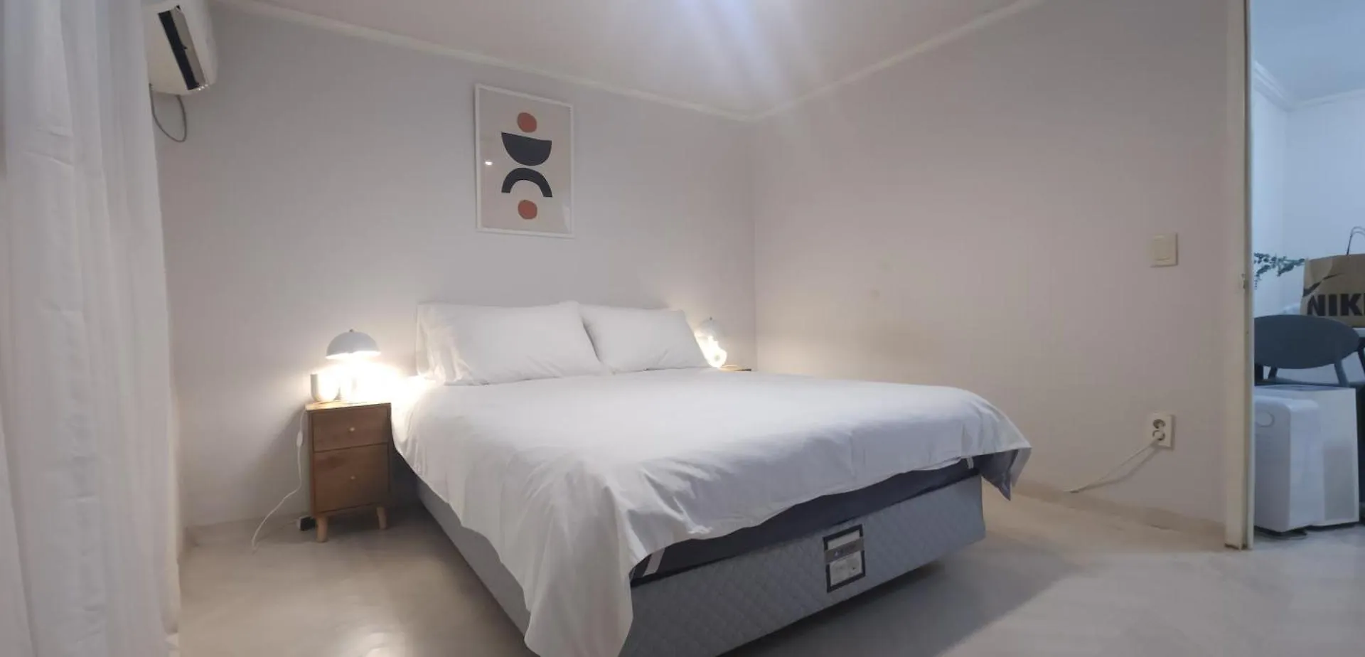 Apartamento B-1 White Linen House Seúl
