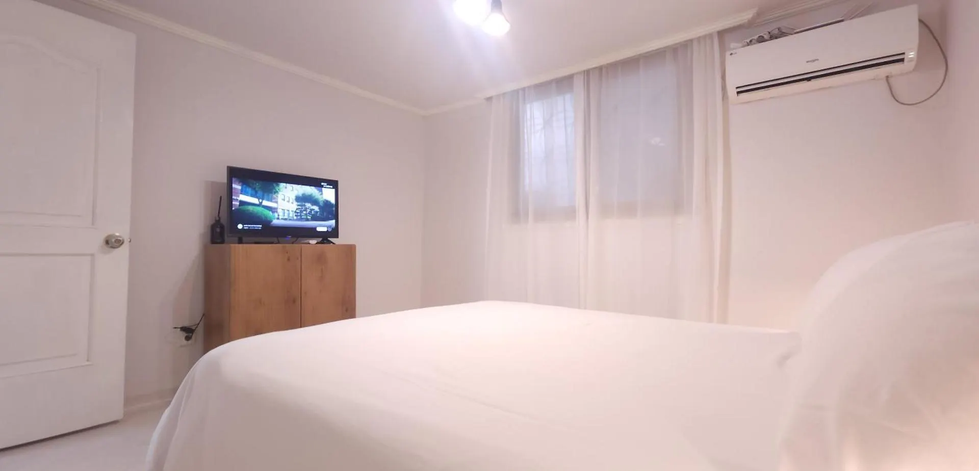 Apartamento B-1 White Linen House Seúl