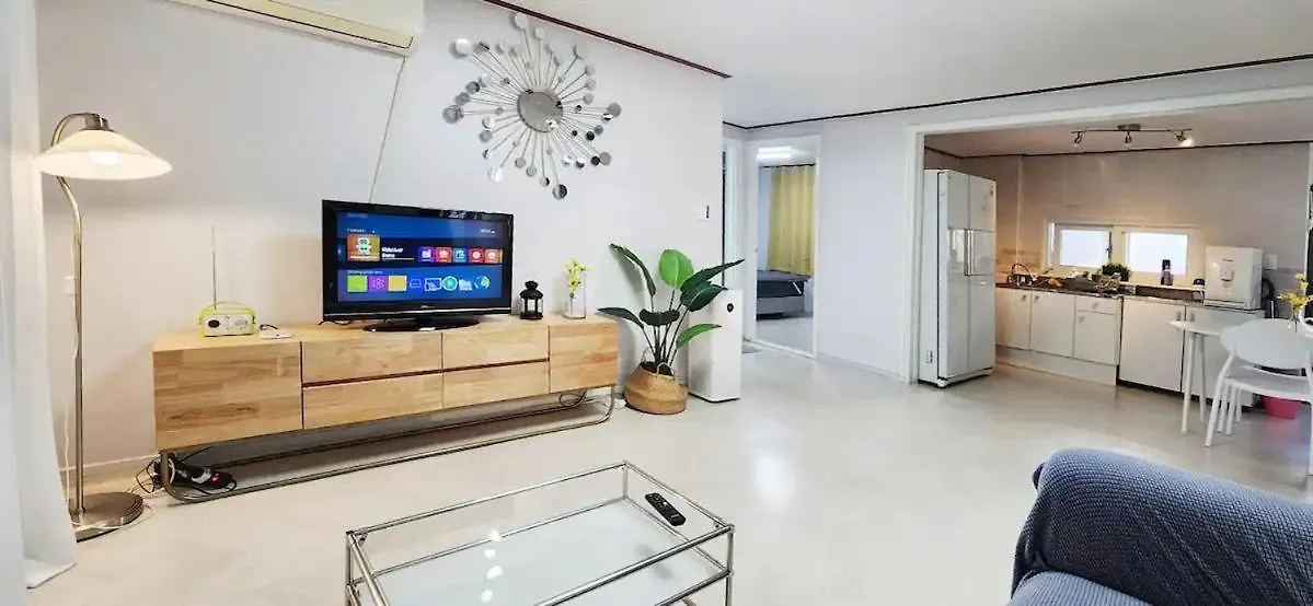 Apartamento B-1 White Linen House Seúl