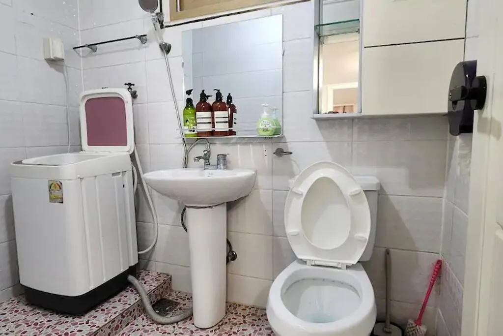 B-1 White Linen House Daire Seul Güney Kore